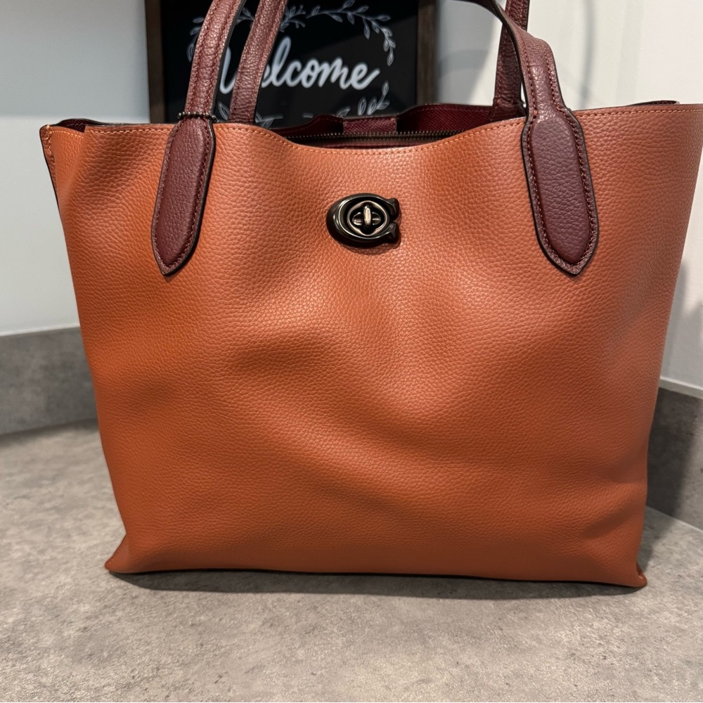 ❤️Coach Willow C0692 Colorblock Polished Pebble Leather Saddle/Gunmetal Tote - Picture 2 of 13